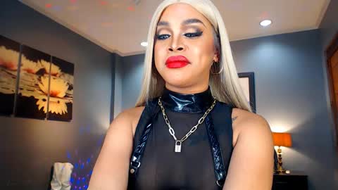 UrMajestyTyra online show from January 6, 2025, 6:25 am