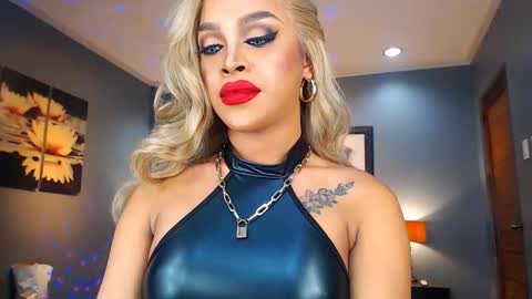 UrMajestyTyra online show from January 14, 2025, 1:26 am