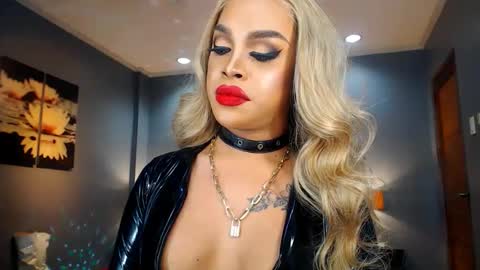 UrMajestyTyra online show from January 17, 2025, 5:32 am