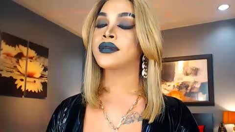 UrMajestyTyra online show from February 12, 2025, 4:23 am