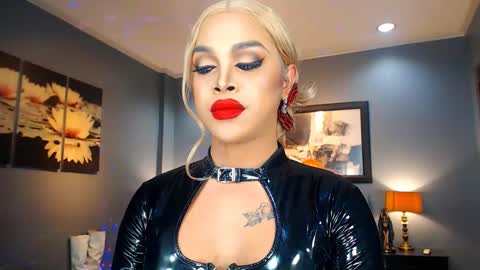 UrMajestyTyra online show from February 13, 2025, 5:37 am