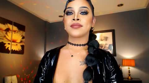 UrMajestyTyra online show from October 3, 2025, 2:19 am