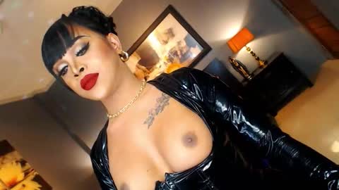 UrMajestyTyra online show from November 11, 2025, 1:27 am