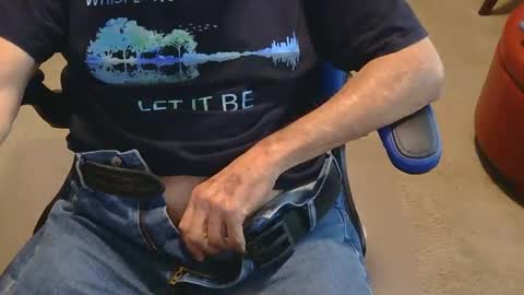 urmilkman online show from October 18, 2025, 4:08 pm