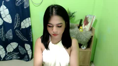 urmystical_sofie online show from November 12, 2025, 6:58 am