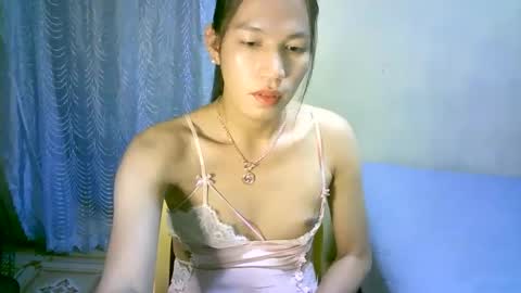 Snapshot of urpinaylovelyjuliaxxx chatting on December 15, 2024, 3:53 pm queen julia not into CHEAPGUY online show from December 15, 2024, 3:53 pm
