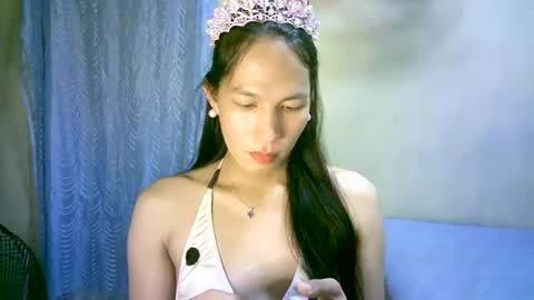 Snapshot of urpinaylovelyjuliaxxx chatting on January 28, 2025, 12:22 pm queen julia not into CHEAPGUY online show from January 28, 2025, 12:22 pm