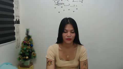 Snapshot of urpreciouspinayxxx chatting on December 13, 2024, 5:49 am hi im kim online show from December 13, 2024, 5:49 am