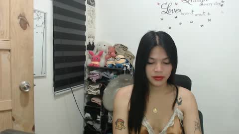 Snapshot of urpreciouspinayxxx chatting on January 7, 2025, 12:31 pm hi im kim online show from January 7, 2025, 12:31 pm