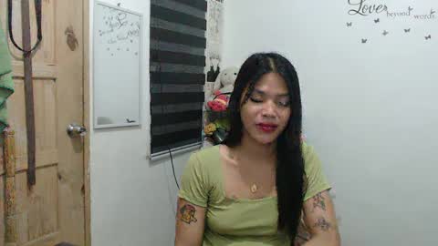 Snapshot of urpreciouspinayxxx chatting on February 3, 2025, 12:47 pm hi im kim online show from February 3, 2025, 12:47 pm