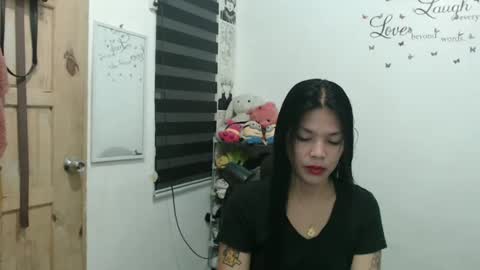 Snapshot of urpreciouspinayxxx chatting on February 6, 2025, 11:10 am hi im kim online show from February 6, 2025, 11:10 am