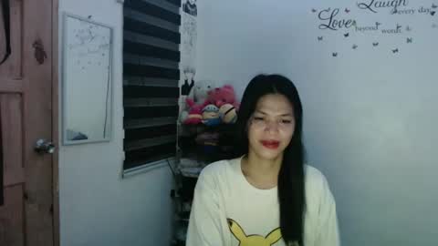 Snapshot of urpreciouspinayxxx chatting on February 9, 2025, 11:36 pm hi im kim online show from February 9, 2025, 11:36 pm