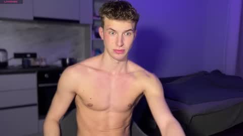 ursaotome online show from October 31, 2025, 12:22 am