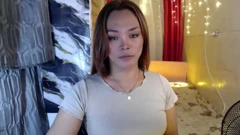 Snapshot of ursexy_debra chatting on December 21, 2024, 9:12 am TYRA online show from December 21, 2024, 9:12 am
