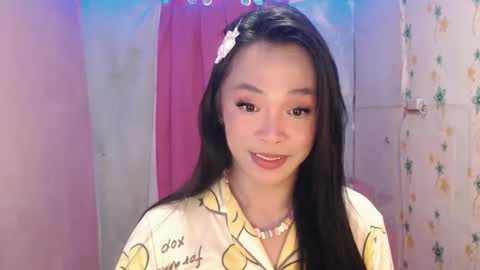 TYRA online show from April 17, 2026, 4:32 pm