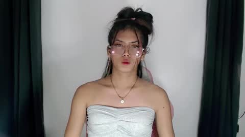 Snapshot of ursexy_diamondcum chatting on March 1, 2026, 11:01 am RAZ online show from March 1, 2026, 11:01 am