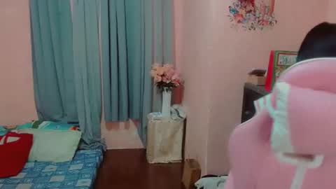 Snapshot of ursexy_michelle chatting on December 17, 2024, 12:11 pm Your Future Michelle online show from December 17, 2024, 12:11 pm