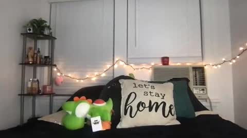 Lily online show from November 12, 2025, 1:39 am