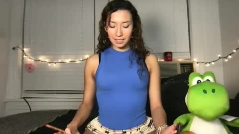 Lily online show from December 23, 2025, 1:47 am