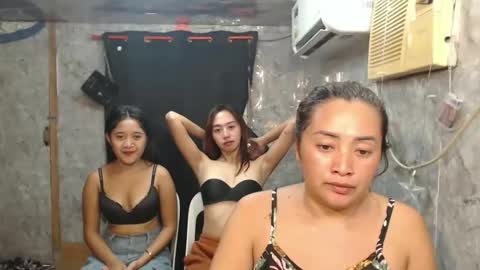 Snapshot of ursweetpinky chatting on May 26, 2026, 12:17 am ursweetpinky online show from May 26, 2026, 12:17 am