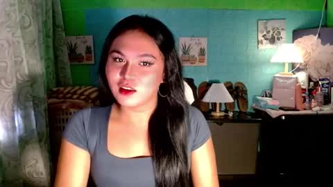 YOURGIRLCAMILLA online show from November 30, 2025, 4:05 am