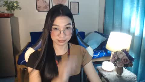 Snapshot of urwetasianprincessxx chatting on January 27, 2025, 1:19 pm Ashley Kate Mateo Gray online show from January 27, 2025, 1:19 pm
