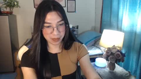Snapshot of urwetasianprincessxx chatting on February 21, 2025, 12:06 pm Ashley Kate Mateo Gray online show from February 21, 2025, 12:06 pm