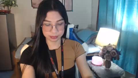 Snapshot of urwetasianprincessxx chatting on February 24, 2025, 11:43 am Ashley Kate Mateo Gray online show from February 24, 2025, 11:43 am