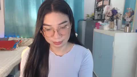 Ashley Kate Mateo Gray online show from March 4, 2026, 11:49 am