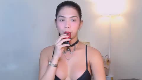 urwildest_margaret online show from February 21, 2026, 10:16 am