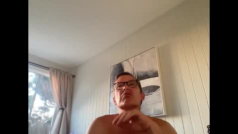 P online show from October 9, 2025, 1:25 am