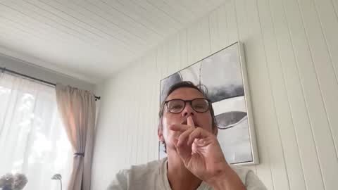 P online show from November 11, 2025, 10:32 pm