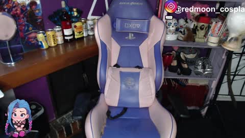 --Lucy-- online show from January 6, 2025, 10:47 pm