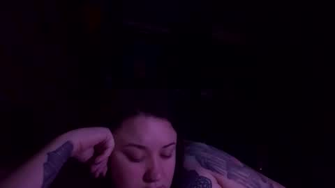 usefulhole online show from October 31, 2025, 2:18 pm