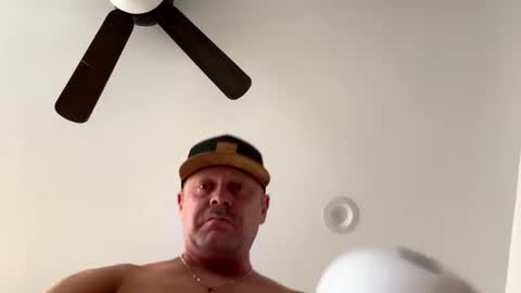 Snapshot of utah4fub4 chatting on October 14, 2025, 12:22 am utah4fub4 online show from October 14, 2025, 12:22 am