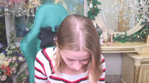 Snapshot of uvrays999 chatting on January 23, 2025, 5:52 pm Leila online show from January 23, 2025, 5:52 pm