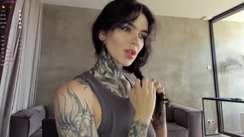 Eva online show from October 17, 2025, 7:44 am