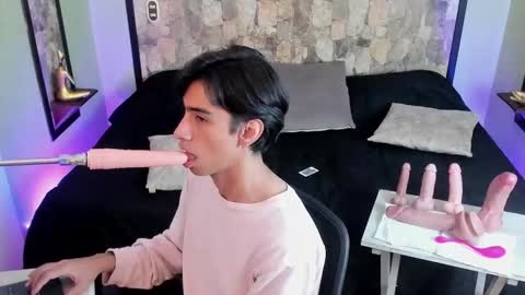 UYUKIE online show from October 3, 2025, 1:41 pm