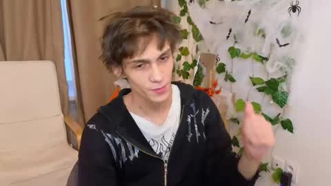 Valora online show from November 1, 2025, 12:29 pm