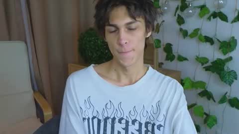 Valora online show from November 12, 2025, 12:16 pm