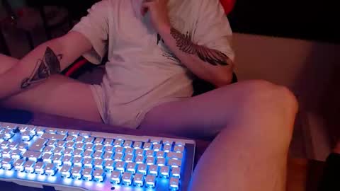 Snapshot of vacation__ chatting on October 31, 2025, 4:30 pm vacation__ online show from October 31, 2025, 4:30 pm