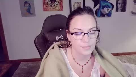 vagelicious online show from October 24, 2025, 10:06 pm