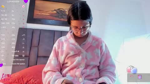 Vahiolet smith online show from February 27, 2026, 3:17 am