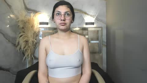 Snapshot of vainilla_cam chatting on March 12, 2026, 1:34 am Vainilla online show from March 12, 2026, 1:34 am