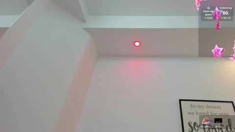 Snapshot of vainilla_heart chatting on October 24, 2025, 3:03 am vainilla_heart online show from October 24, 2025, 3:03 am