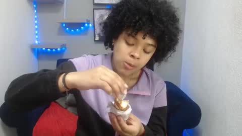 vainillasexhotsex online show from October 23, 2025, 12:15 pm