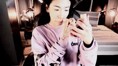 Vaioleth online show from December 20, 2025, 7:43 pm