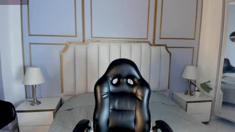 Vaioleth online show from May 27, 2026, 12:02 pm