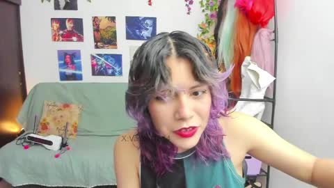 Snapshot of vaioletuwu chatting on May 20, 2026, 2:51 am Vaiolet1314 online show from May 20, 2026, 2:51 am