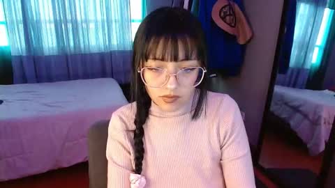 valentina online show from November 18, 2025, 2:21 pm